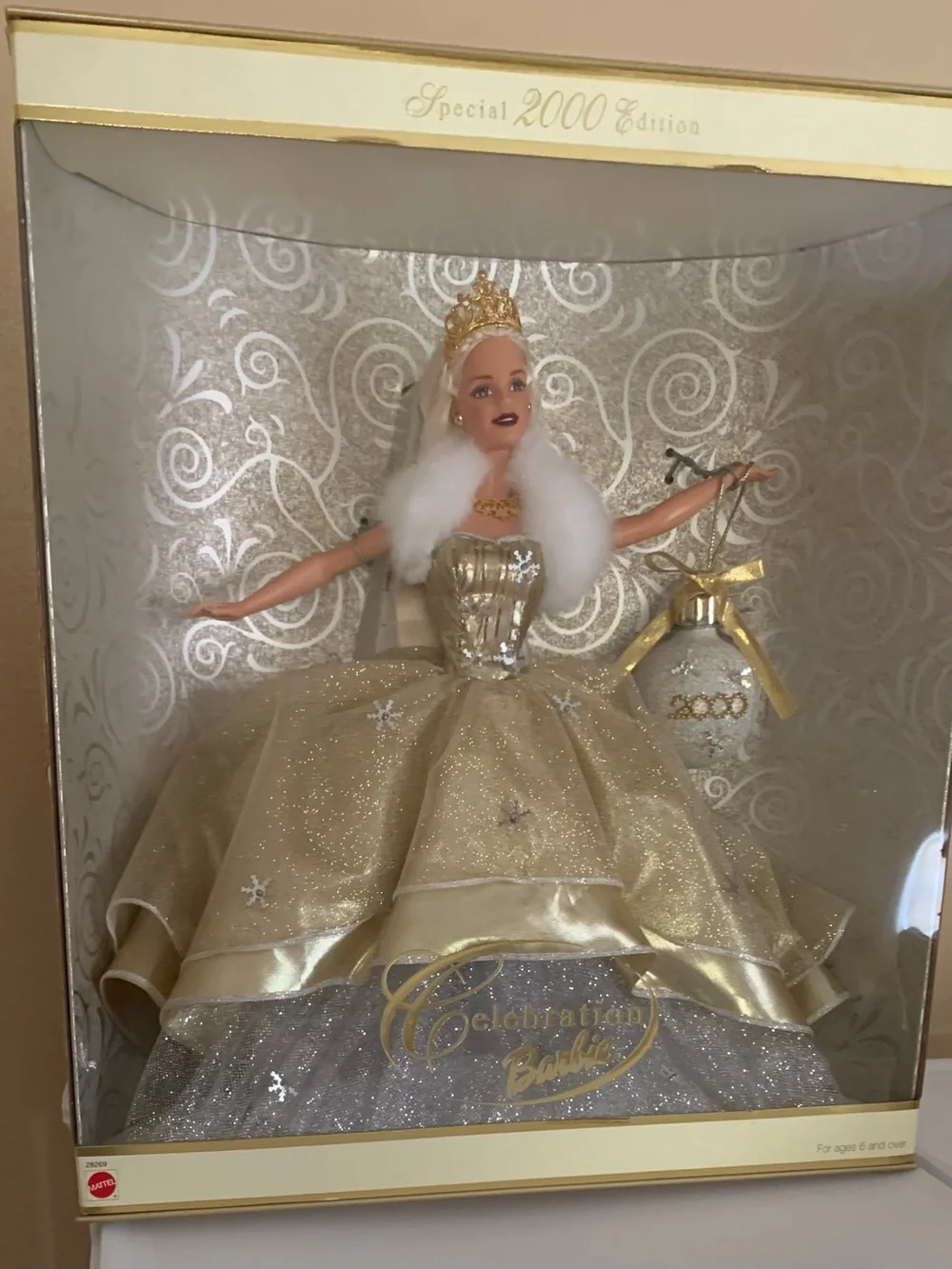 Mattel Celebration Barbie 2000 Millennium Holiday Doll Gold Dress Vintage NIB